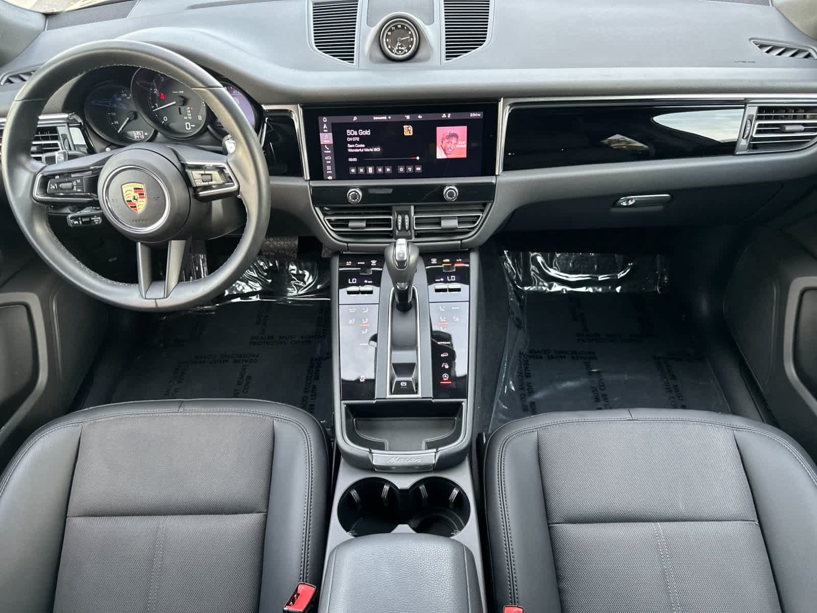 Certified 2025 Porsche Macan AWD/4WD image 6