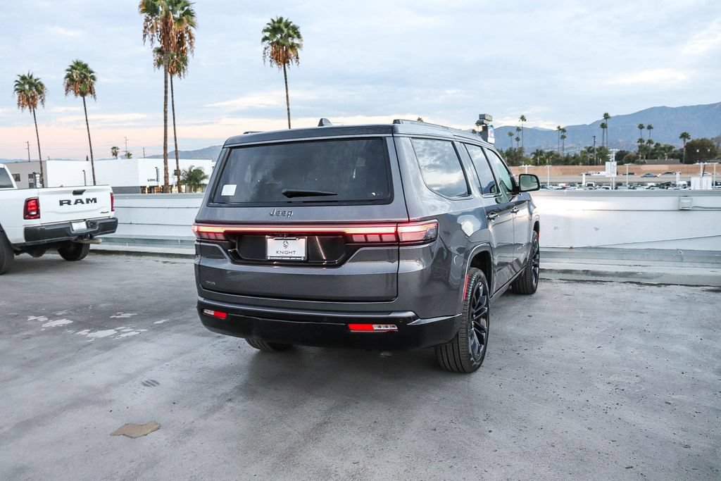 New 2026 Jeep Grand Wagoneer Summit w/ 8-Passenger Seating Package AWD/4WD image 9