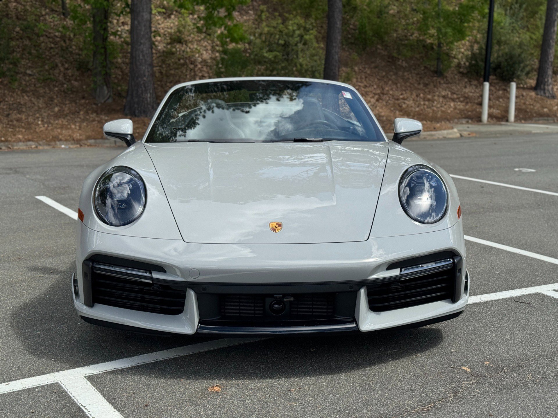 Used 2022 Porsche 911 Cabriolet AWD/4WD image 2