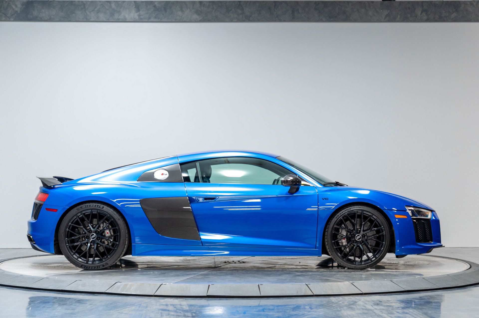 Used 2017 Audi R8 V10 plus AWD/4WD image 15