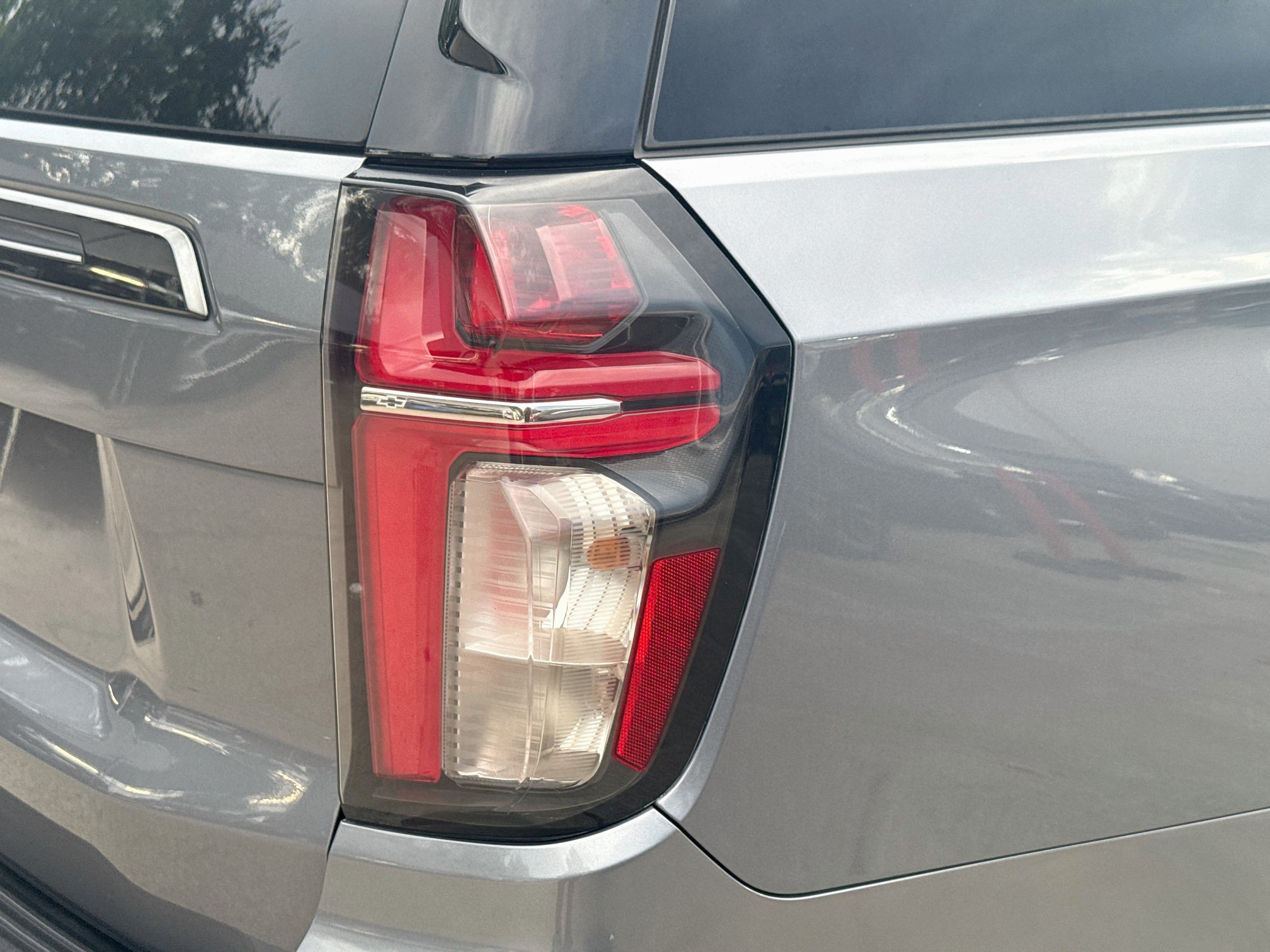 Used 2021 Chevrolet Suburban Z71 w/ Rear Media and Nav Package AWD/4WD image 27