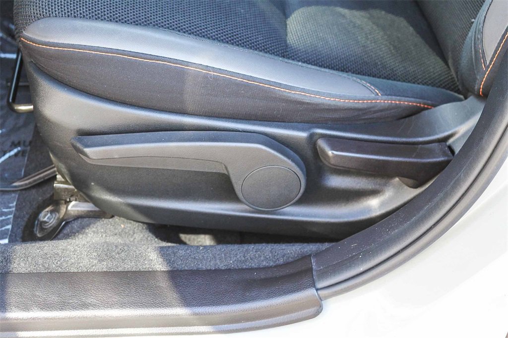 Used 2017 Subaru Crosstrek 2.0i Premium w/ Moonroof Package image 27