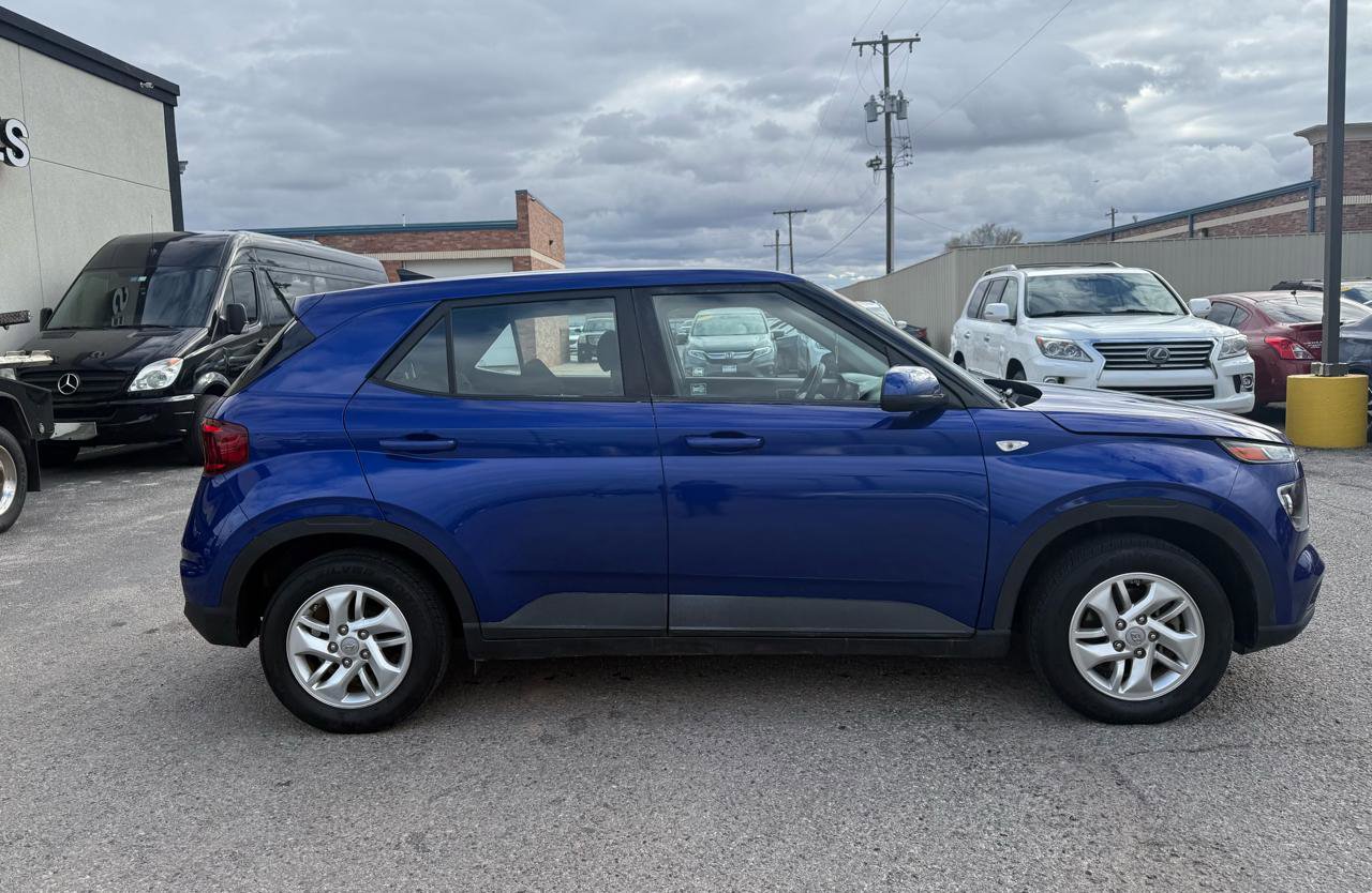Used 2021 Hyundai Venue SE FWD image 5