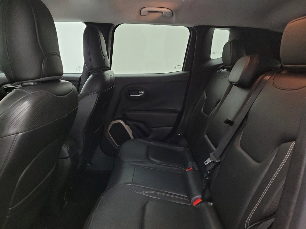 Used 2015 Jeep Renegade Limited image 18