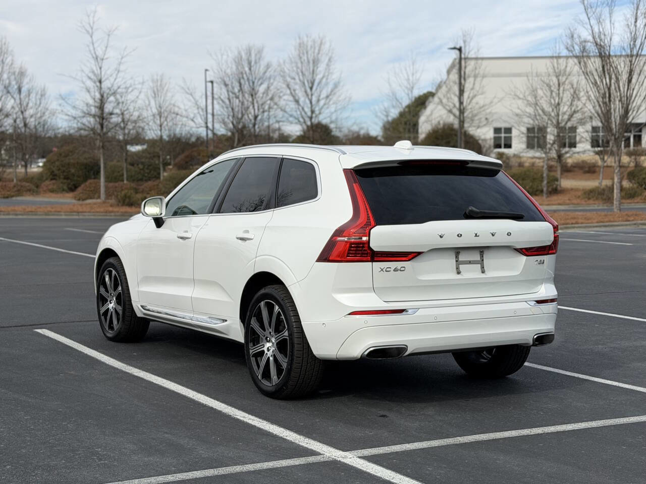 Used 2019 Volvo XC60 T5 Inscription w/ Protection Package image 5
