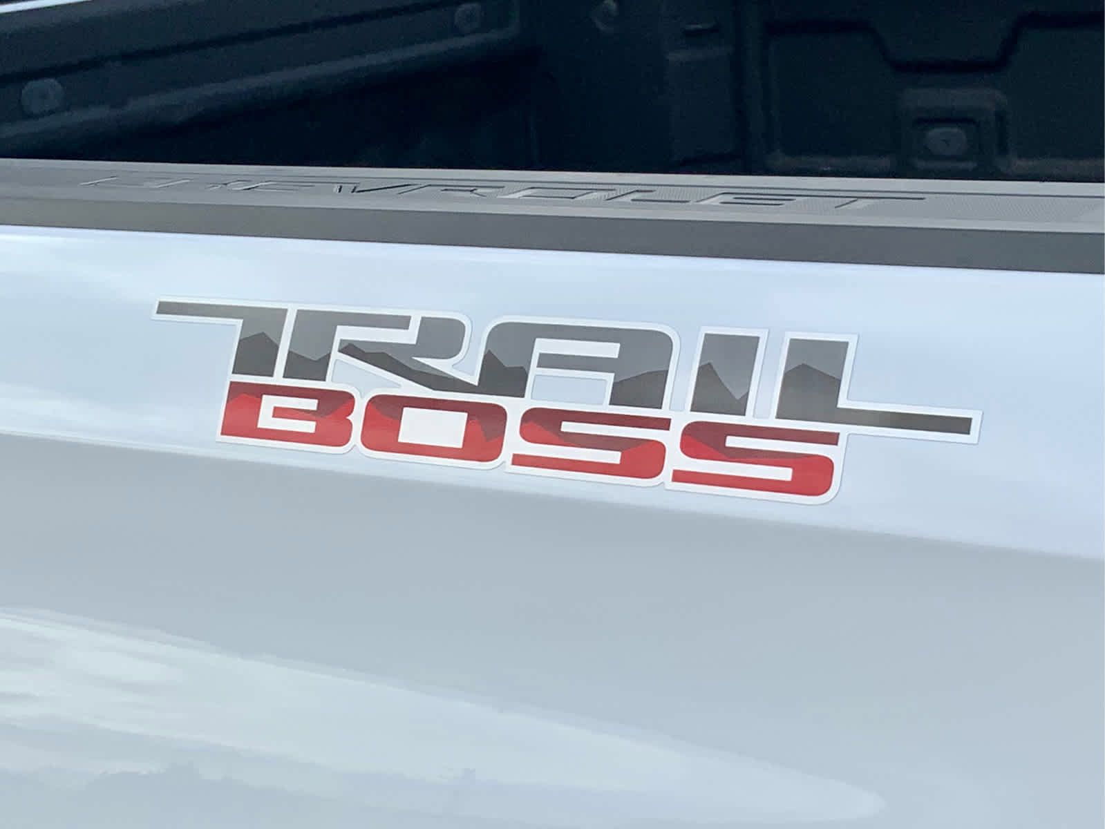 Used 2020 Chevrolet Silverado 1500 LT Trail Boss image 25