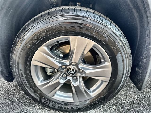 Used 2025 Toyota RAV4 XLE image 19