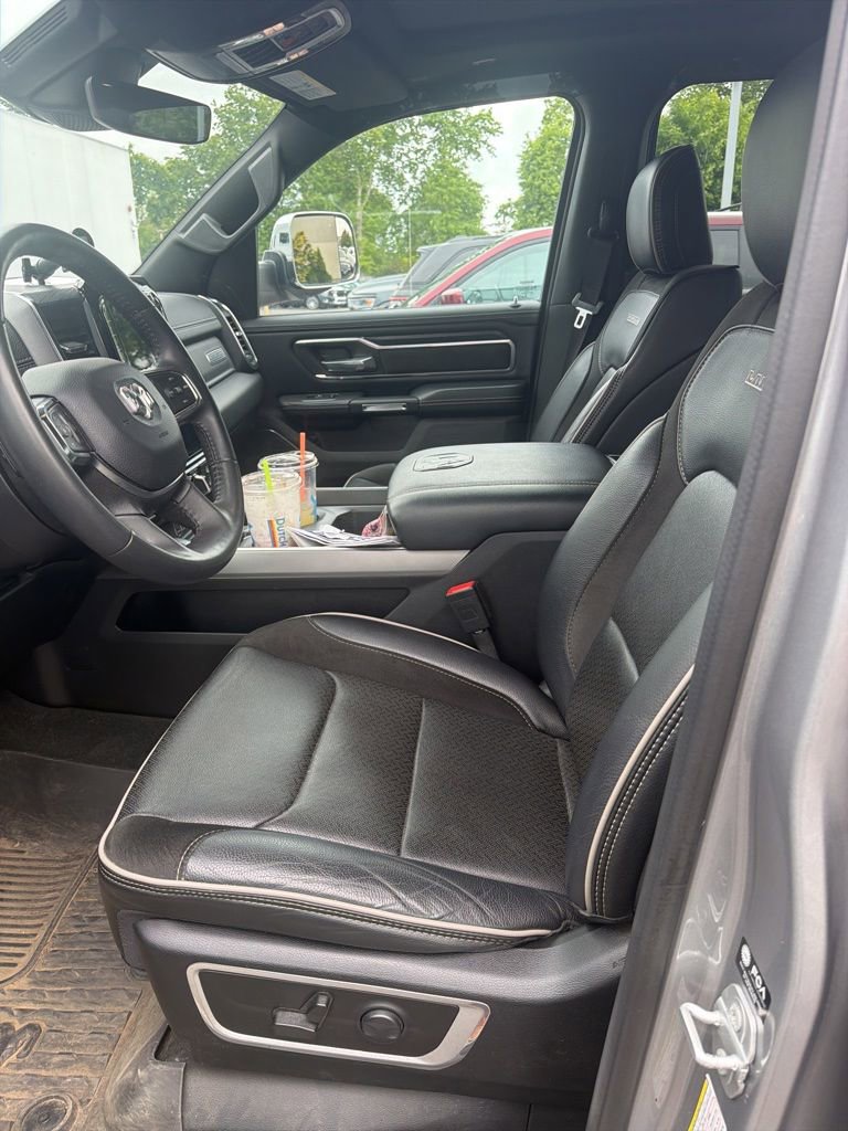 Used 2024 RAM 1500 Laramie AWD/4WD image 8