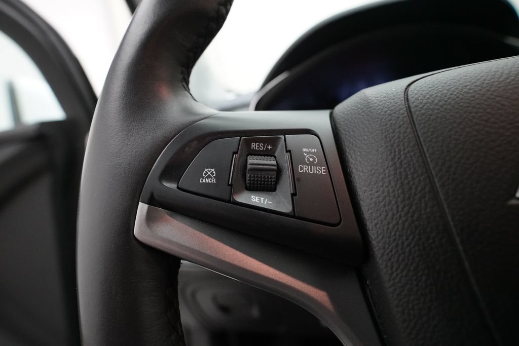 Used 2018 Chevrolet Trax LT w/ LT Convenience Package FWD image 17
