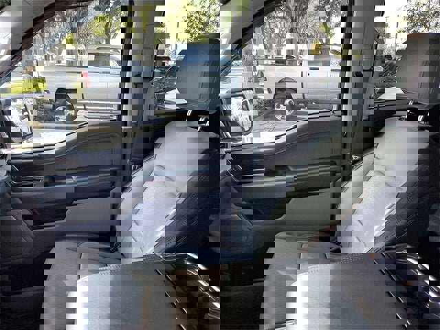 Used 2025 Ford F150 Lariat w/ Equipment Group 501A Mid image 32