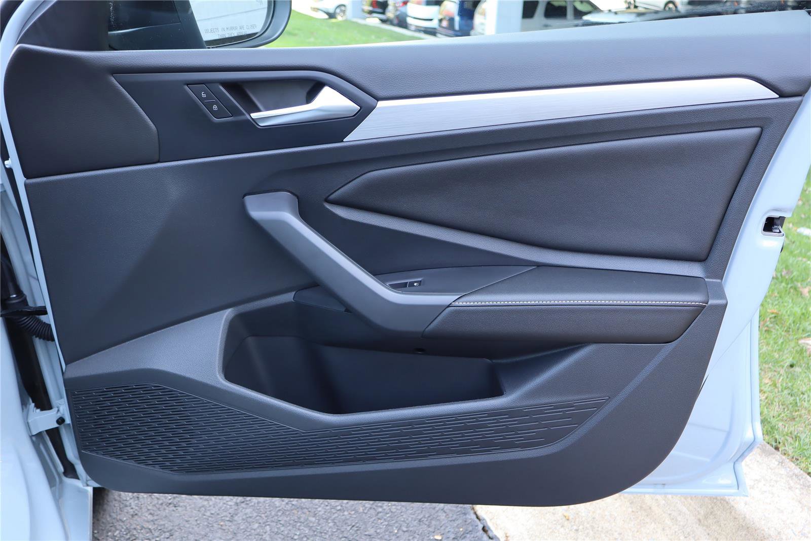 Used 2025 Volkswagen Jetta Sport image 27