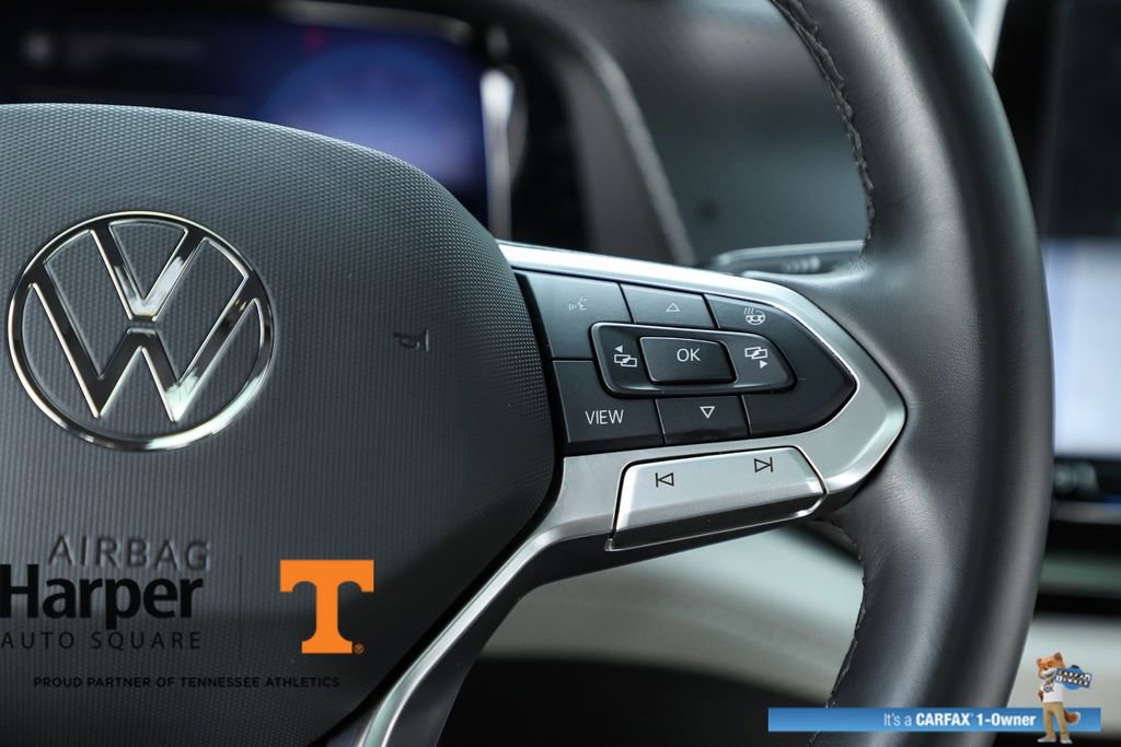 Used 2025 Volkswagen Atlas Cross Sport SEL Premium R-Line image 22