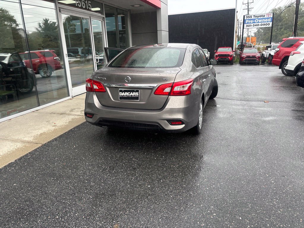 Used 2017 Nissan Sentra SV FWD image 2