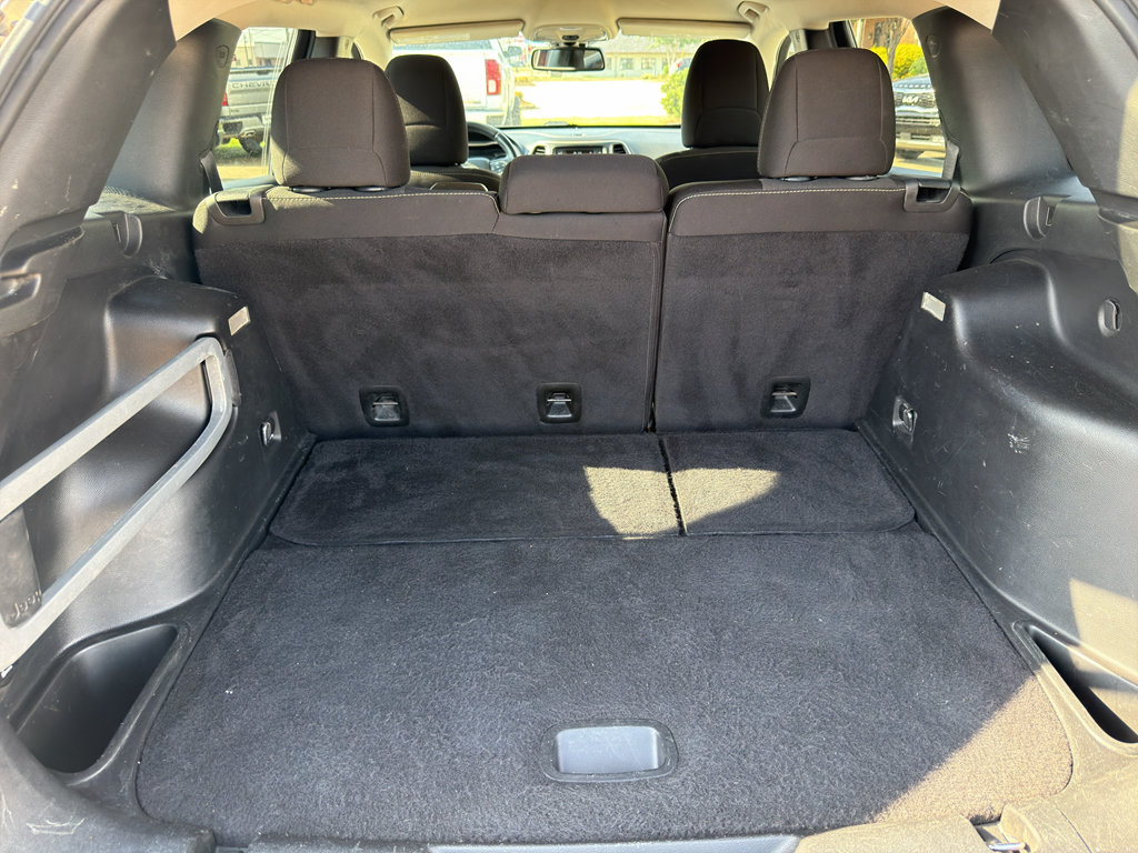 Used 2015 Jeep Cherokee Latitude FWD image 35
