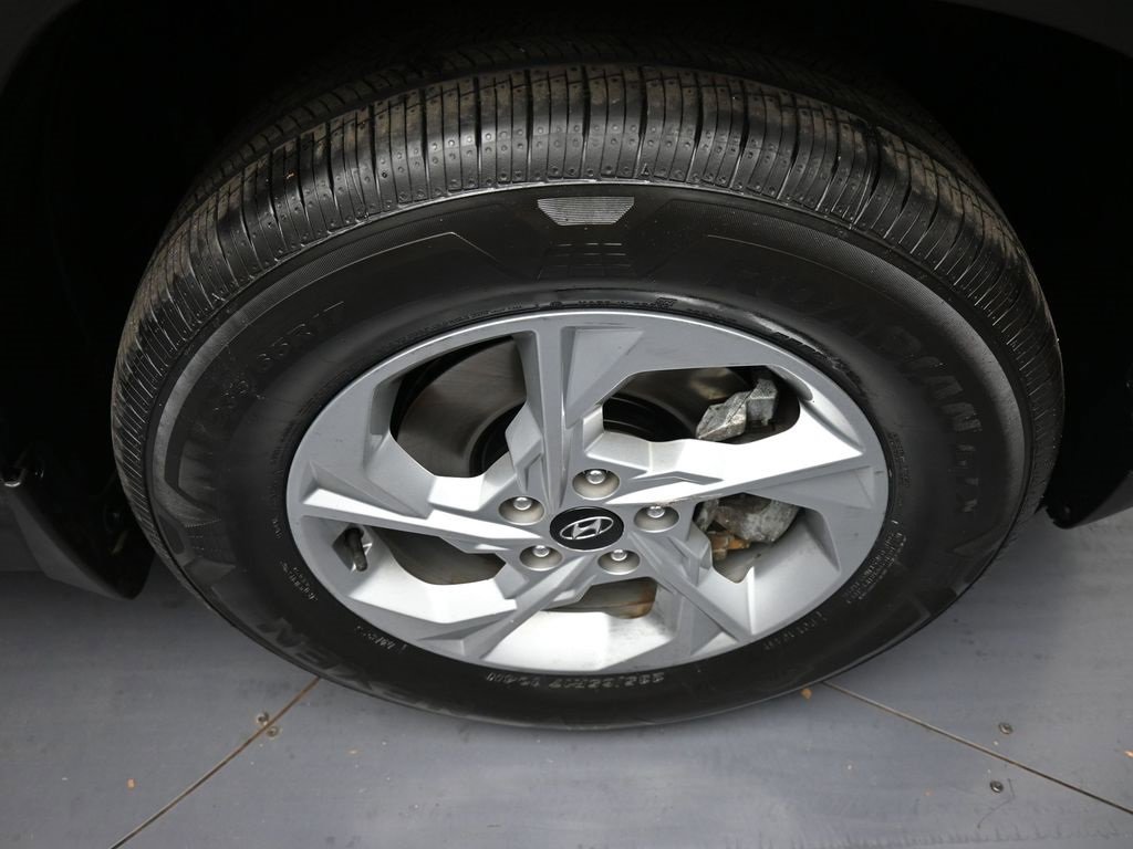 Used 2022 Hyundai Tucson SEL w/ Cargo Package image 13
