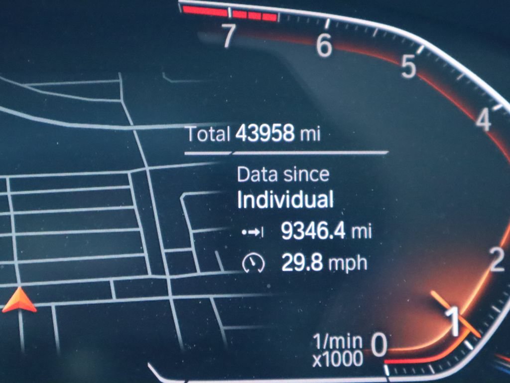Used 2022 BMW 740i w/ Premium Package RWD image 20
