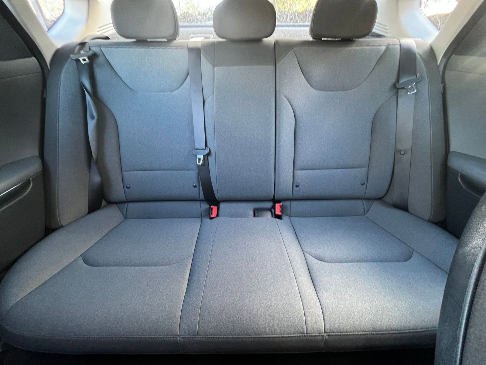 Used 2025 Kia K4 LXS image 37