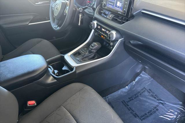 Certified 2021 Toyota RAV4 XLE AWD/4WD image 17