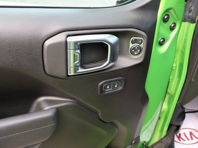 Used 2025 Jeep Gladiator Sport image 24