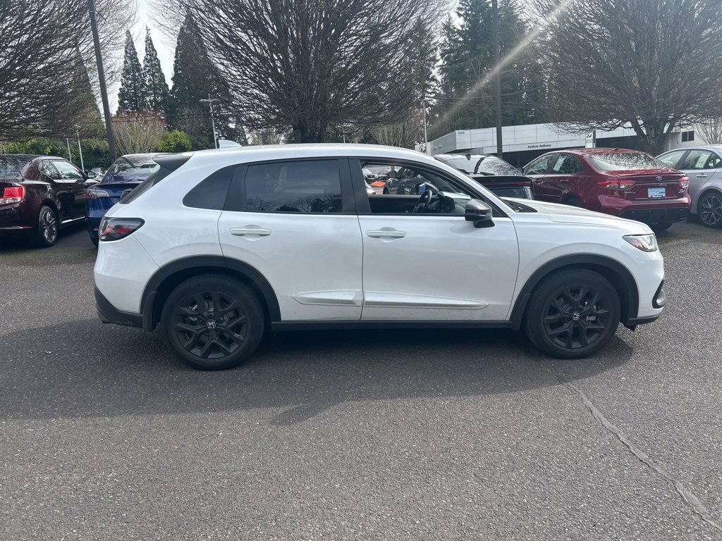 Used 2024 Honda HR-V Sport image 3