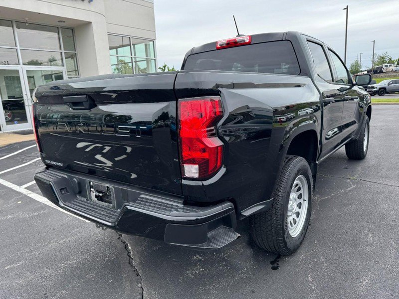 Used 2024 Chevrolet Colorado W/T RWD image 3