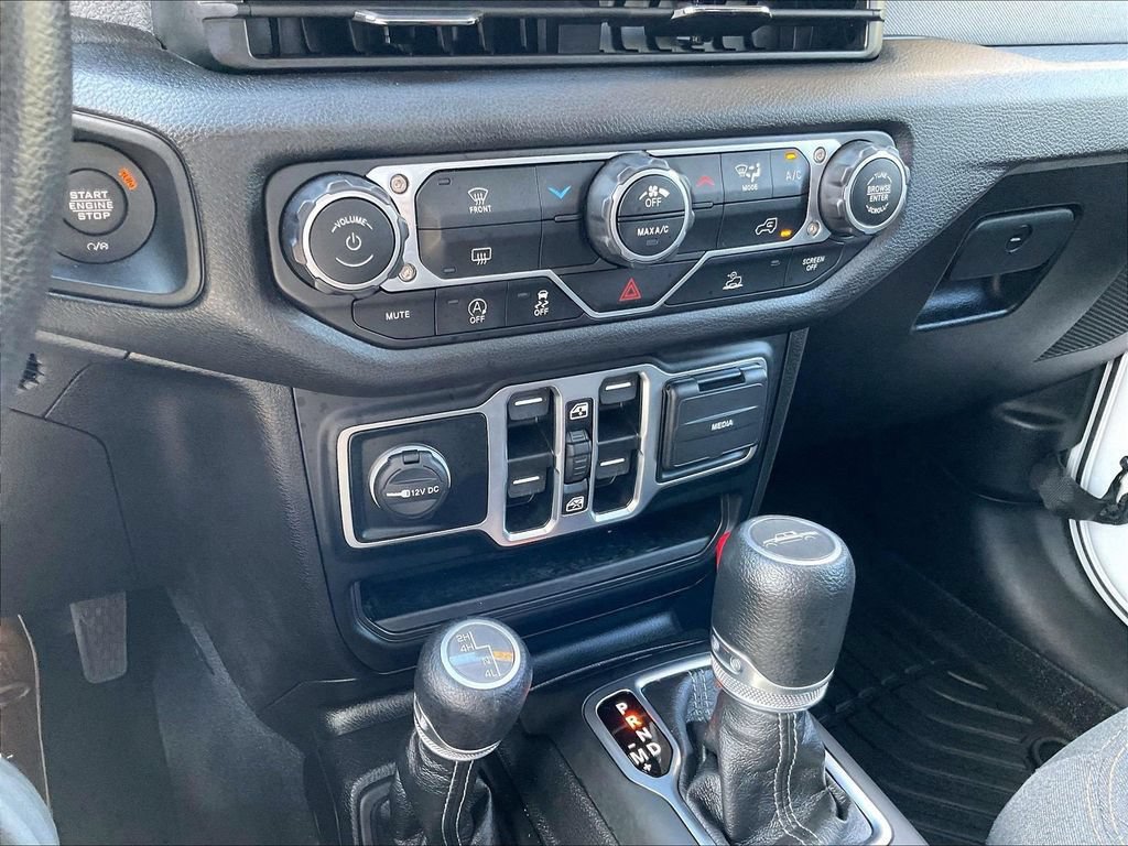 Used 2025 Jeep Gladiator Sport AWD/4WD image 26
