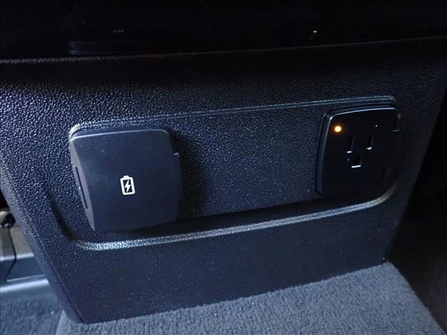 Used 2023 Lincoln Aviator Reserve AWD/4WD image 13