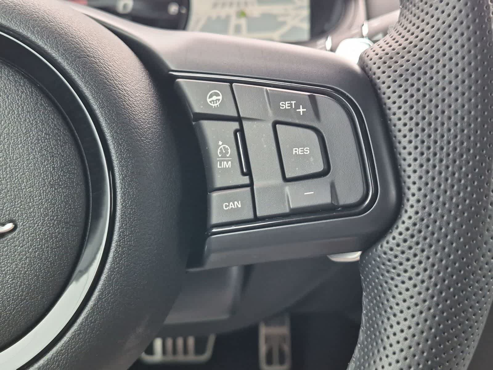 Used 2024 Jaguar F-TYPE R AWD/4WD image 21