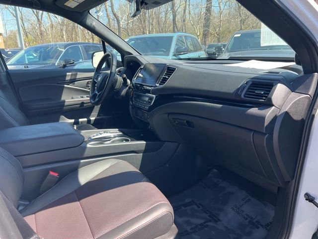 Used 2025 Honda Ridgeline Black Edition image 27