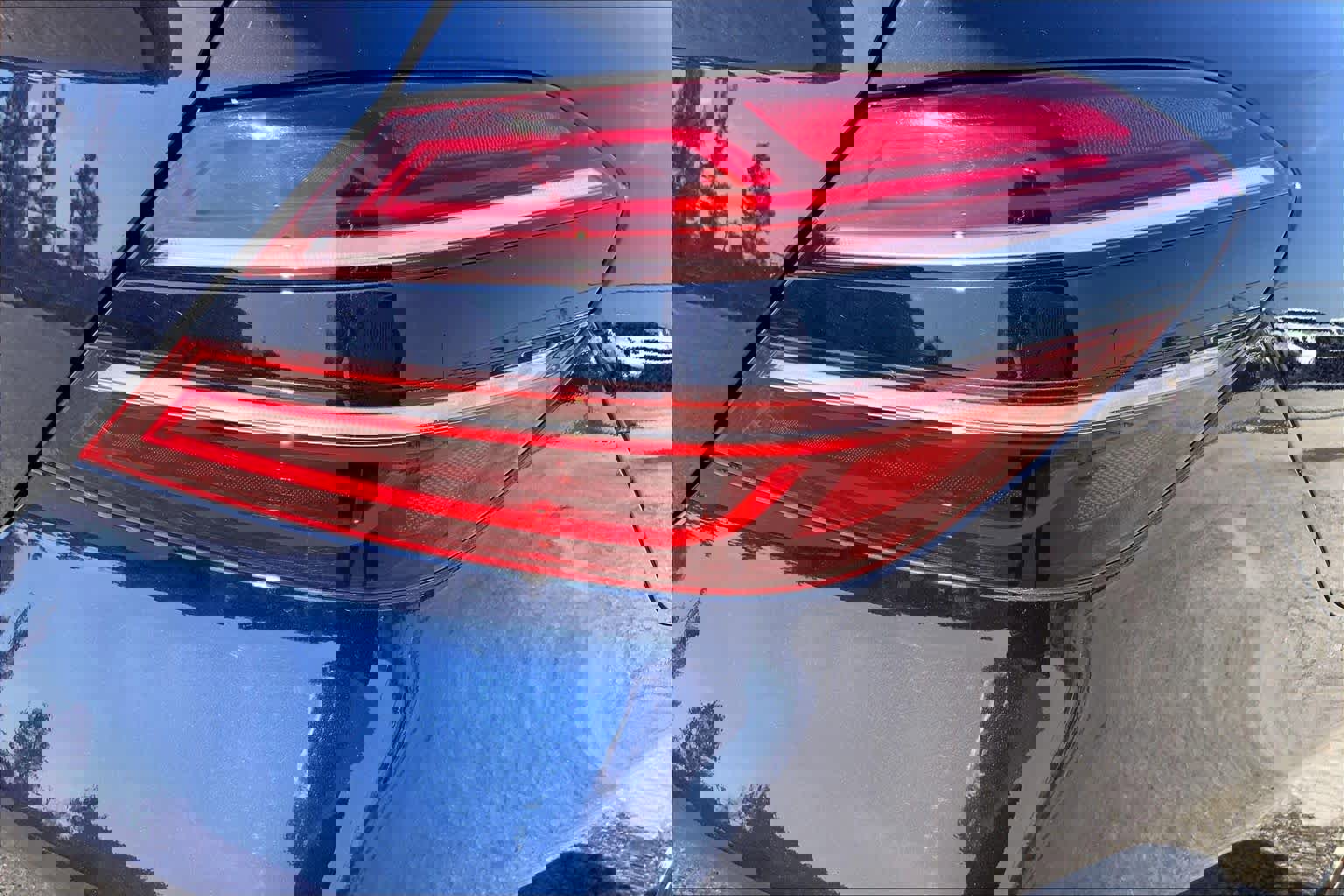 Used 2023 Genesis G70 2.0T w/ Sport Prestige Package image 34