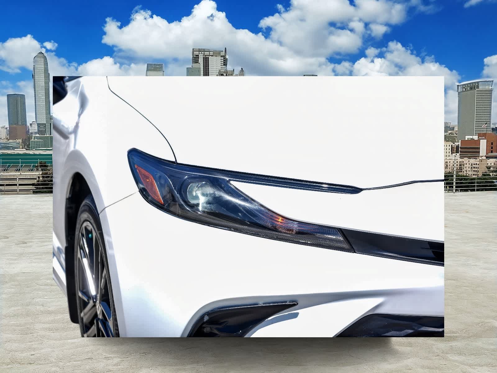 Used 2025 Toyota Camry SE FWD image 4