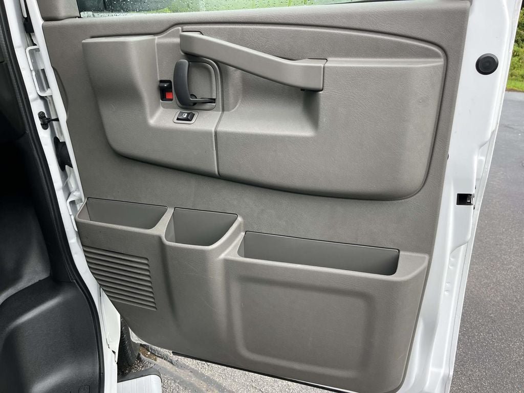 Used 2021 Chevrolet Express 2500 LS w/ Driver Convenience Package RWD image 22