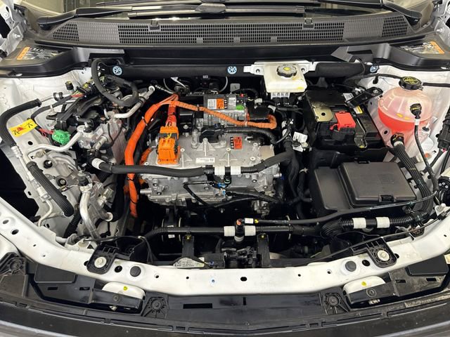 Certified 2025 Chevrolet Equinox EV LT FWD image 29