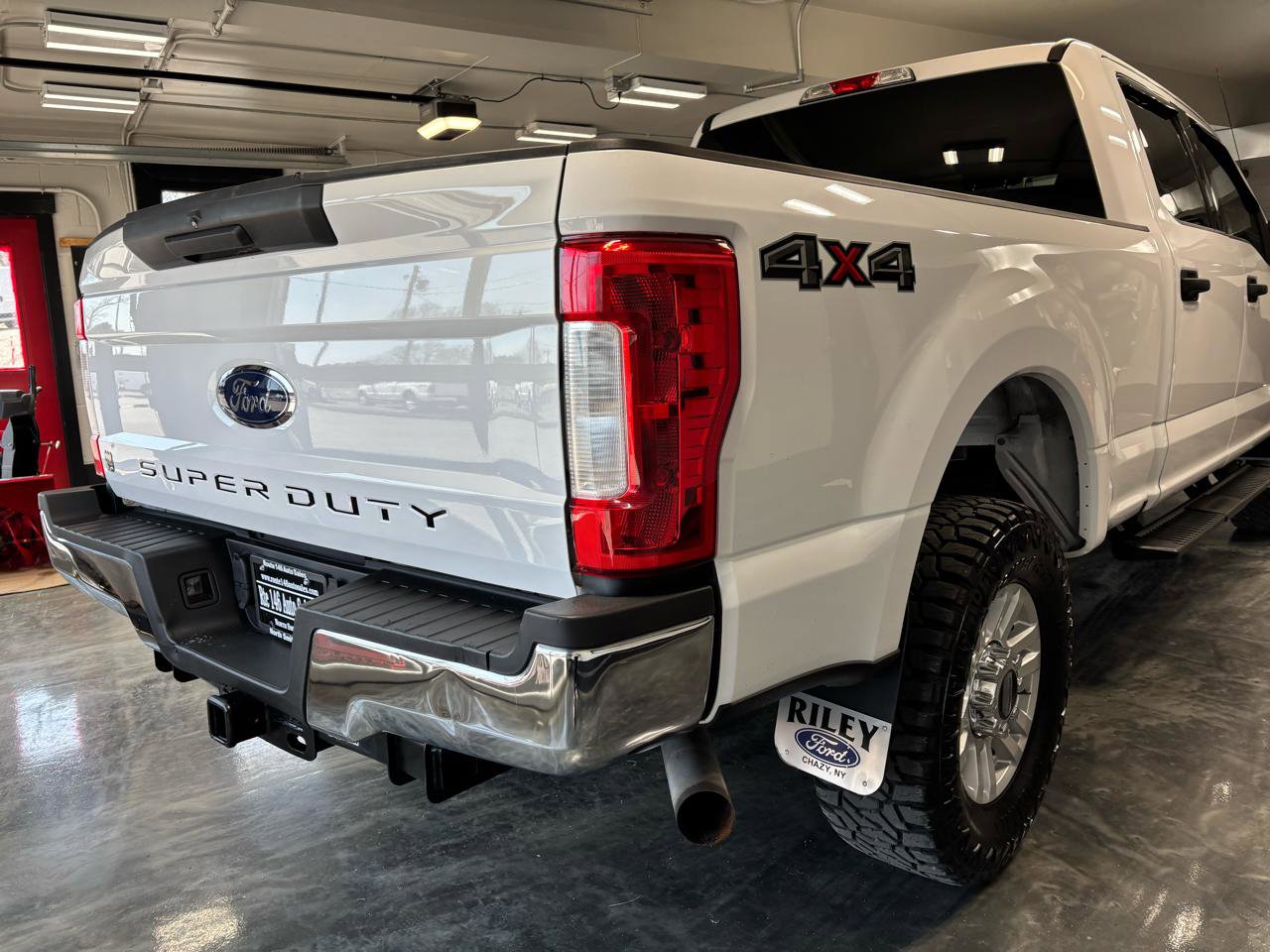 Used 2019 Ford F250 XLT w/ Snow Plow Prep Package image 13