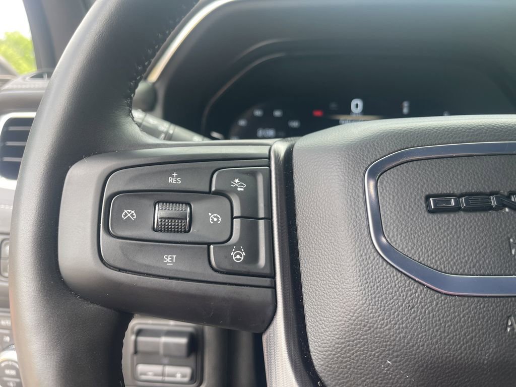 Used 2024 GMC Yukon Denali Ultimate AWD/4WD image 14