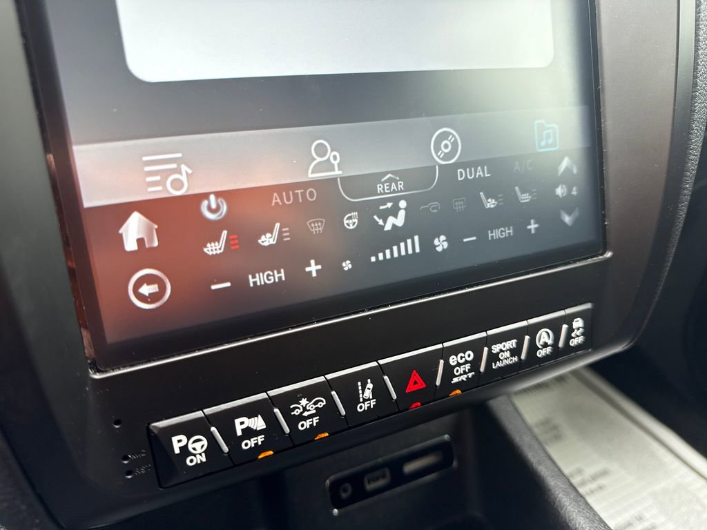 Used 2015 Dodge Durango Limited RWD image 34