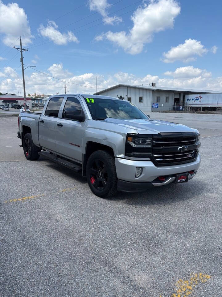 Used 2017 Chevrolet Silverado 1500 LTZ Z71 w/ Redline Edition AWD/4WD image 2