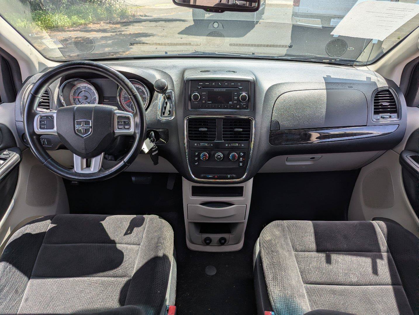 Used 2013 Dodge Grand Caravan American Value Package w/ UConnect Hands-Free Group FWD image 20