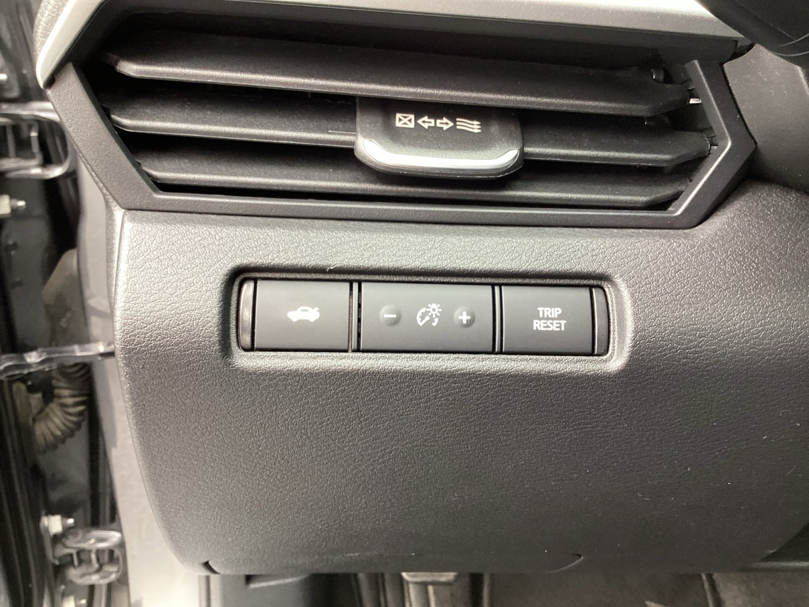 Used 2024 Nissan Altima 2.5 SV image 28