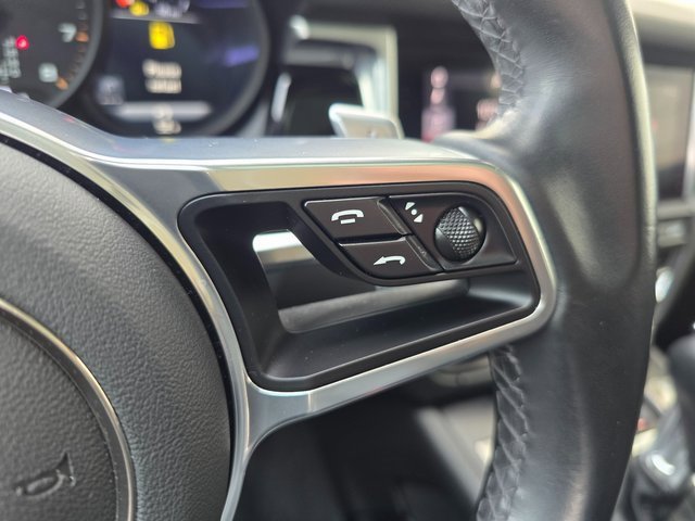Used 2021 Porsche Macan image 38