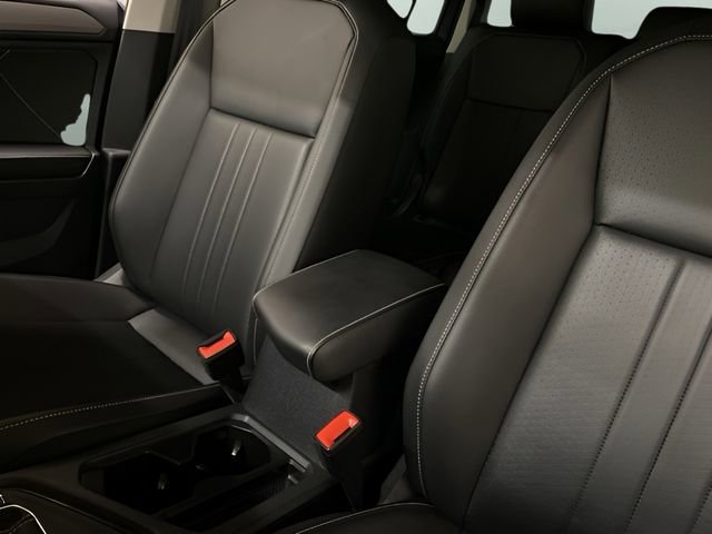 Used 2022 Volkswagen Tiguan SE FWD image 54