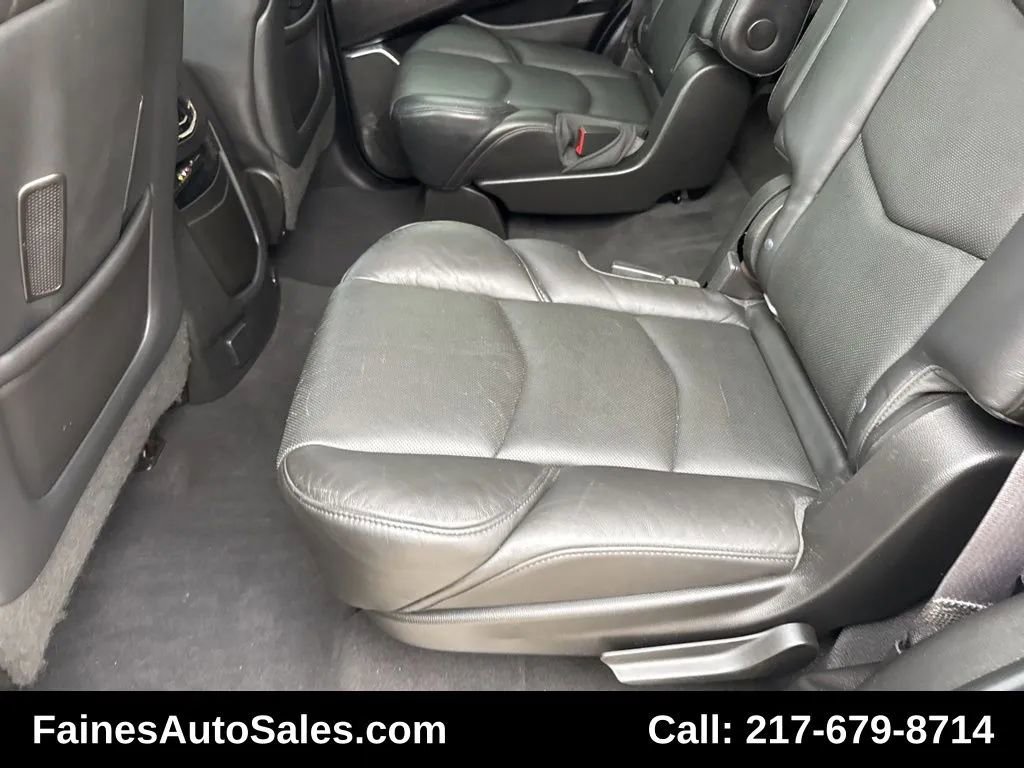 Used 2015 Cadillac Escalade Premium image 41