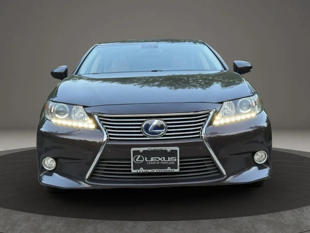 Used 2013 Lexus ES 300h w/ Luxury Pkg FWD image 5