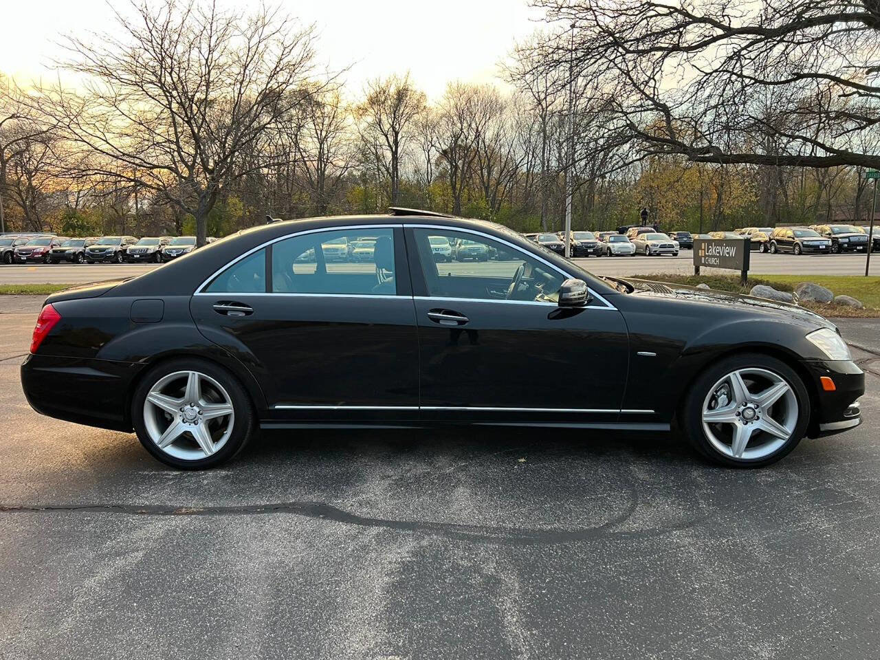Used 2011 Mercedes-Benz S 400 w/ Sport Pkg image 4