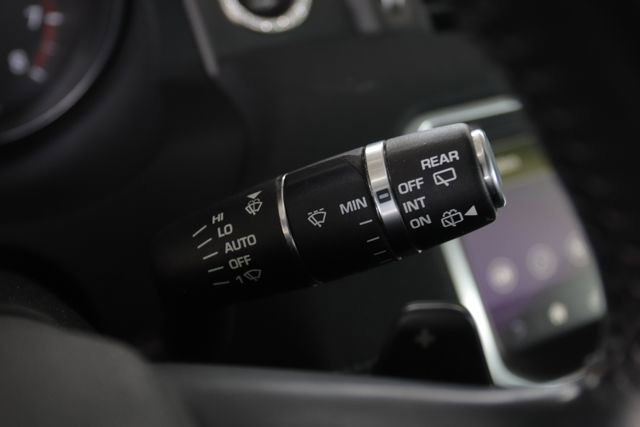 Used 2018 Land Rover Range Rover Evoque Landmark Edition image 13