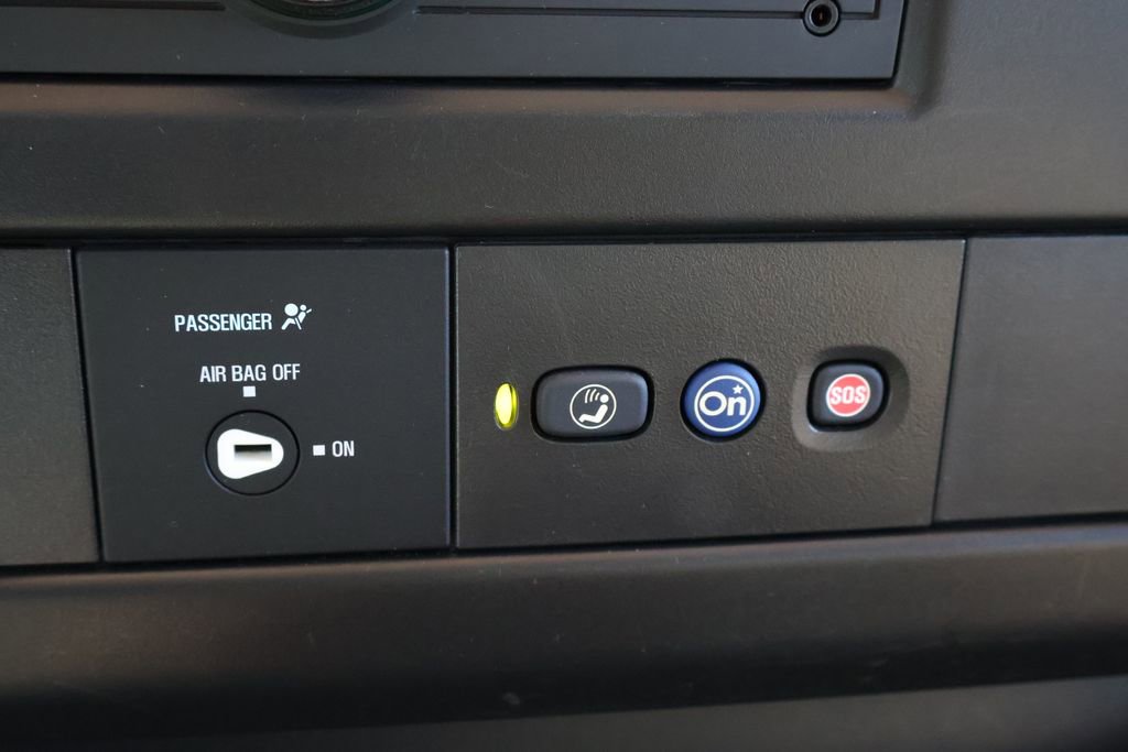 Used 2022 Chevrolet Express 3500 w/ Driver Convenience Package image 30