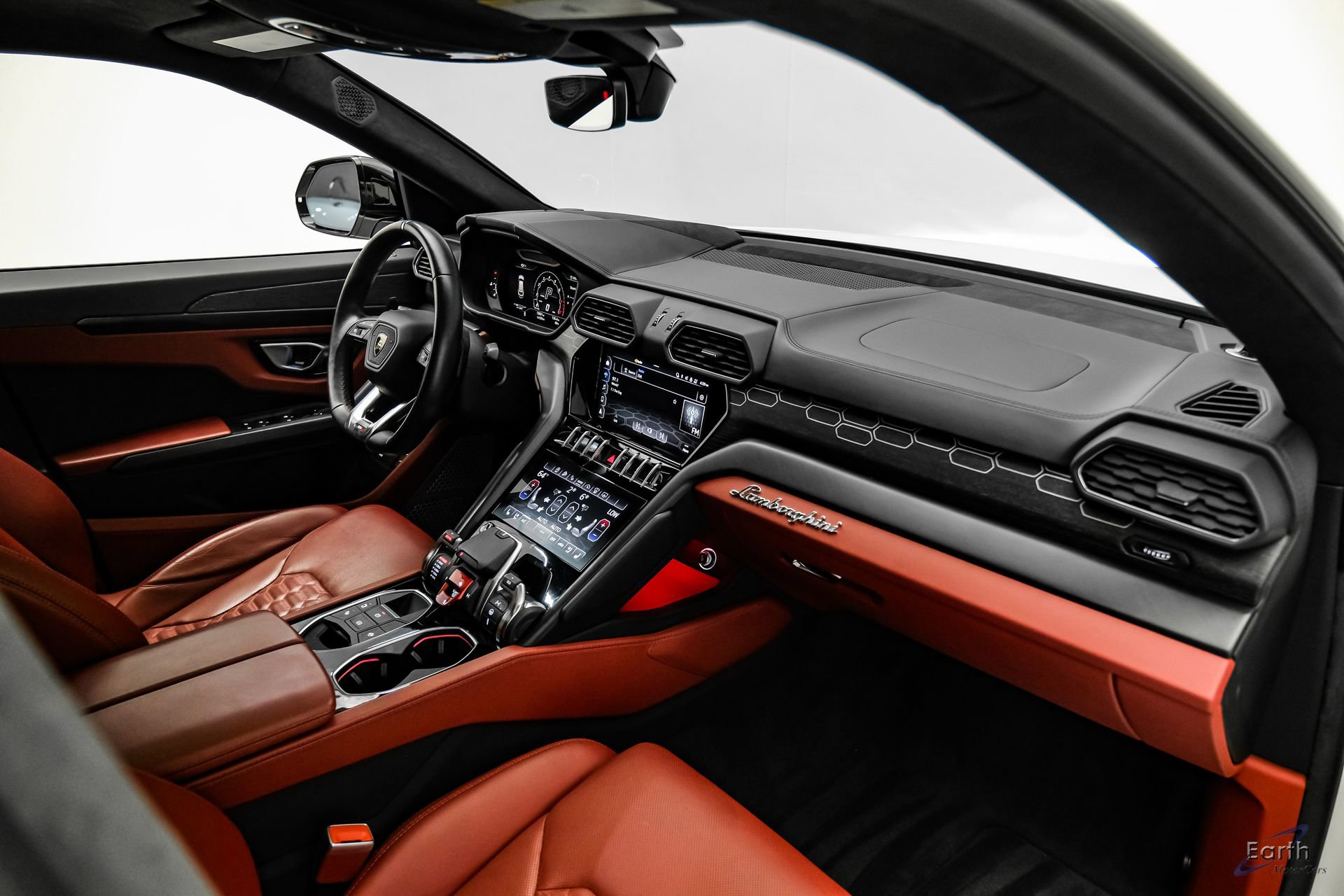 Used 2022 Lamborghini Urus AWD/4WD image 51