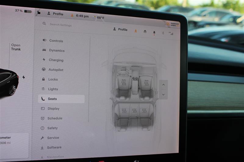 Used 2018 Tesla Model 3 Mid Range RWD image 15