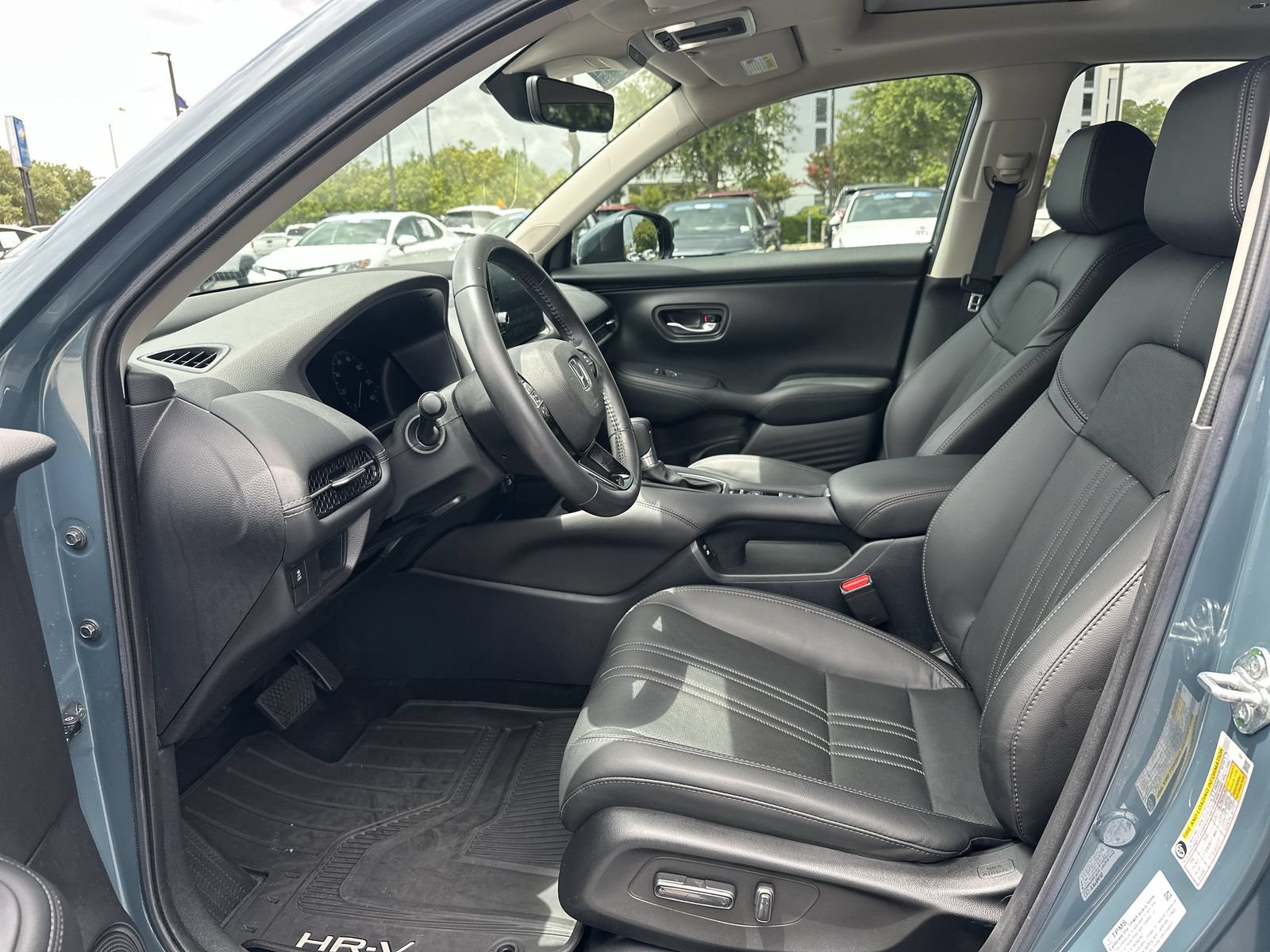 Used 2025 Honda HR-V EX-L image 16