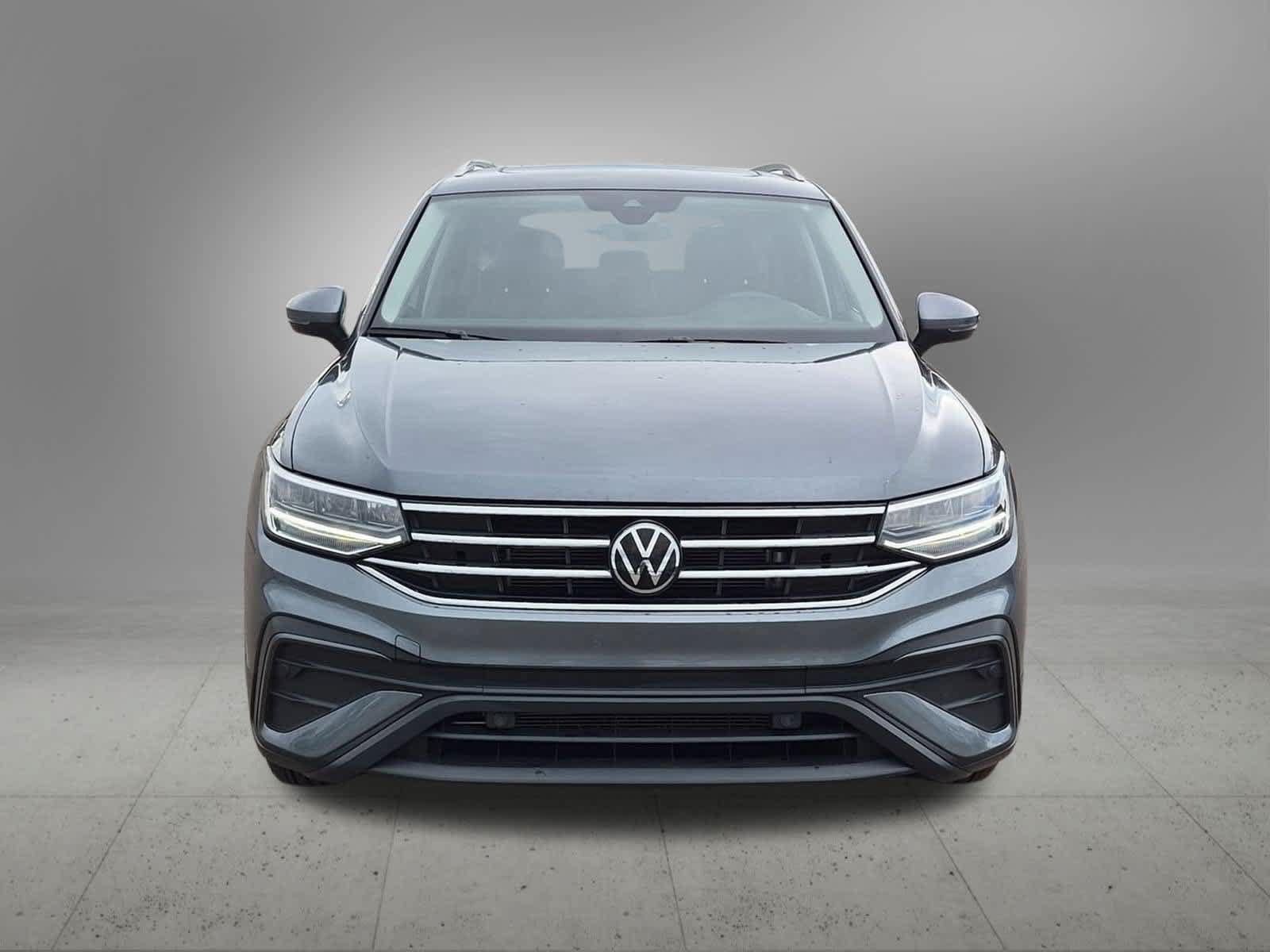 Used 2024 Volkswagen Tiguan SE AWD/4WD image 9